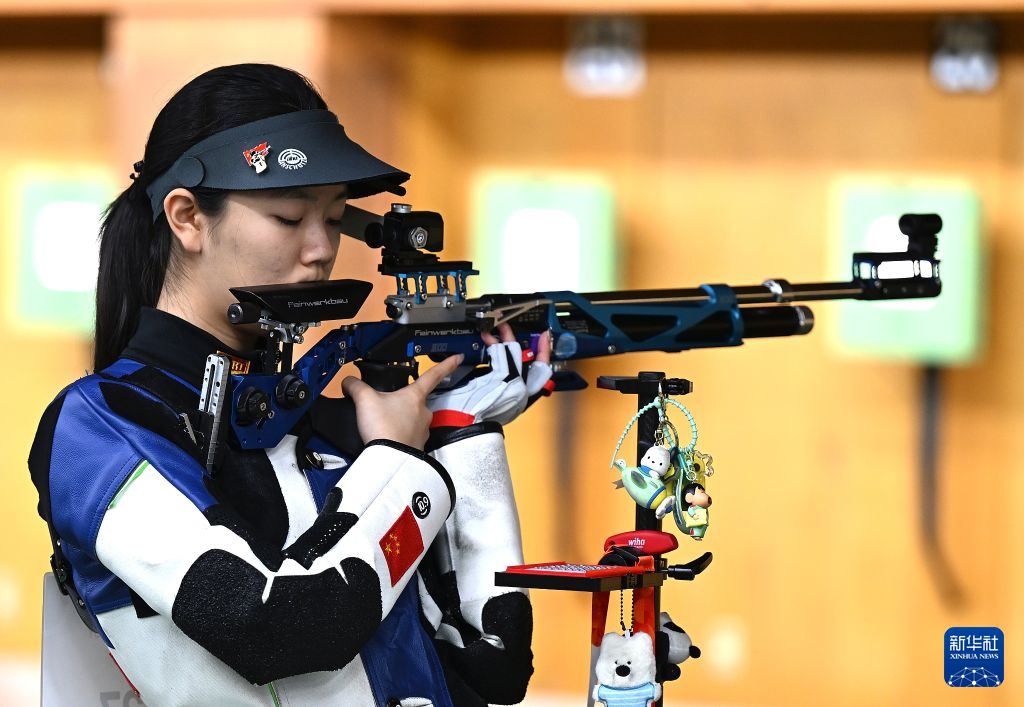 20일, 경기 중인 중국 대표팀 두위천 [사진 출처: 신화사]